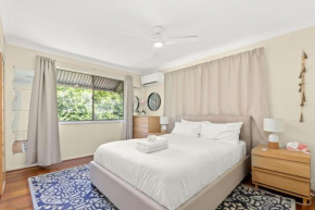 KOZYGURU ALBION CHARMING HOUSE WITH 3 BEDROOM PARKING -QAL035 Brisbane